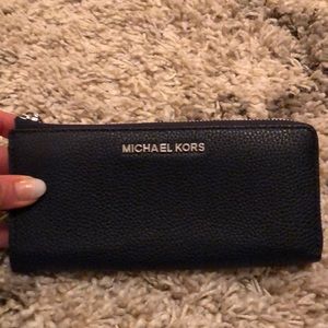 🚫SOLD🚫 Michael Kors Wallet